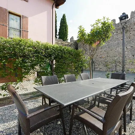 Residenza Elena Apartmán Moniga del Garda